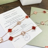 Front view of Van Cleef & Arpels unisex jewelry piece