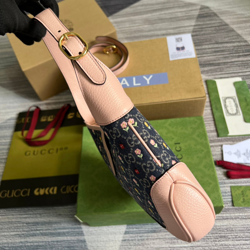 Top view of everyday-luxe modern women's handbag – women's luxury accessory