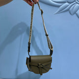 Ziva's Charm handbag – close-up view (Standard Size)