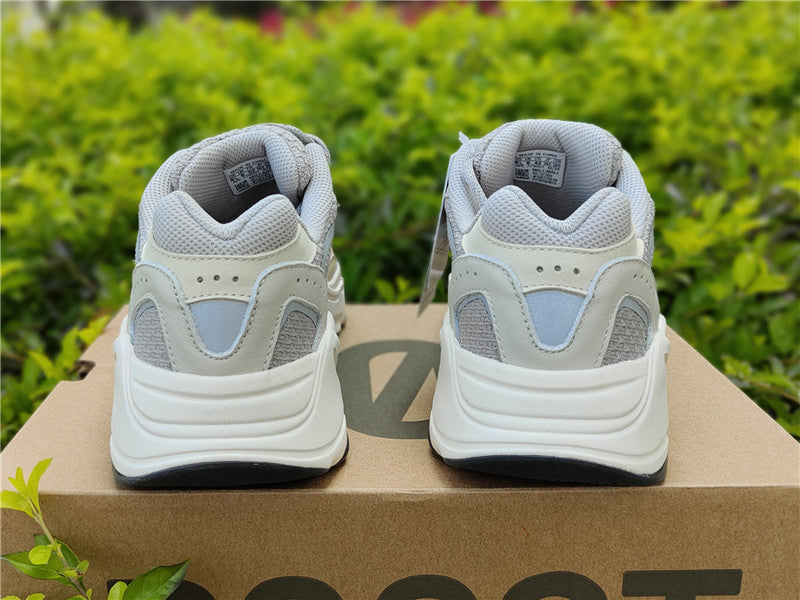Nike Men's & Women's Designer Street Sneakers — Style 050 back view