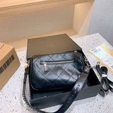 Ziva's Charm handbag – detail view (one versatile size)