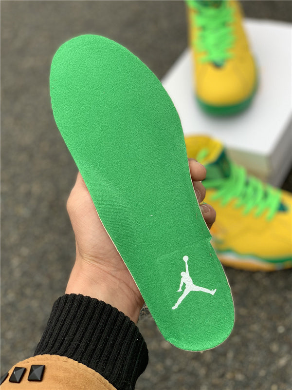 Nike Men's & Women's Designer Lifestyle Shoes — Style 032 interior view