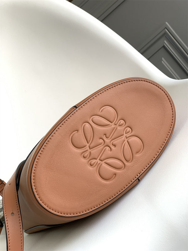 Ziva's Charm handbag – product shot (32cm*26cm*13cm)