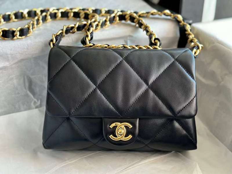 Zivas Charm Streamlined Design Everyday Handbag (Versatile Style Statement) – Side Profile
