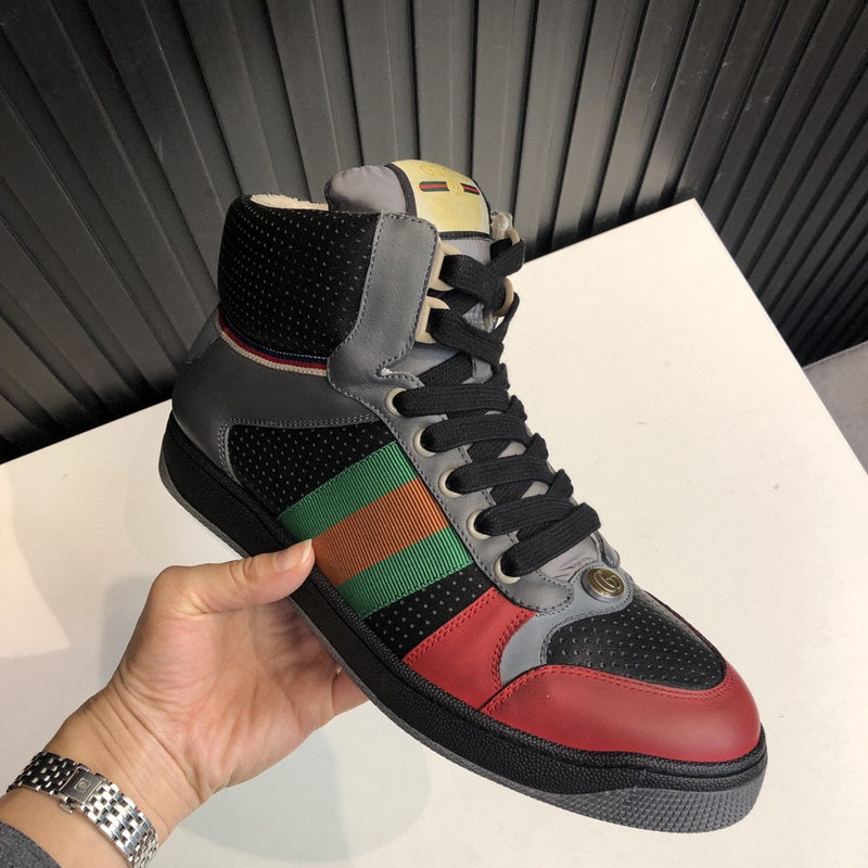 Gucci Fashion sneakers in soft grey padded collar comfort front view