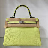  Minimalist structured bag front view