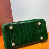  Modern top-handle bag front view 7