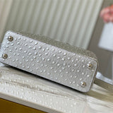  minimalist handbag styled with outfit 18