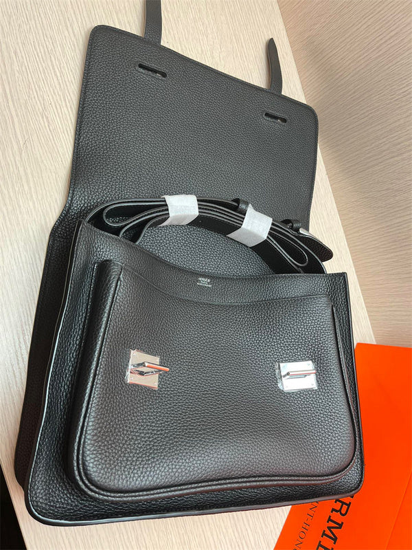  Elegant handbag carried on shoulder 28