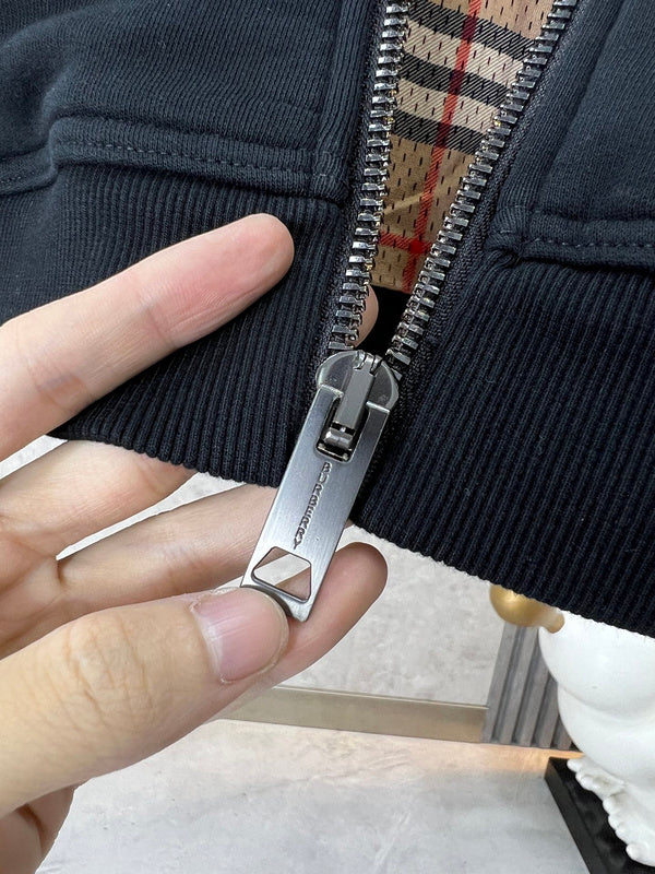 Styling view of Burberry luxury piece style No.344