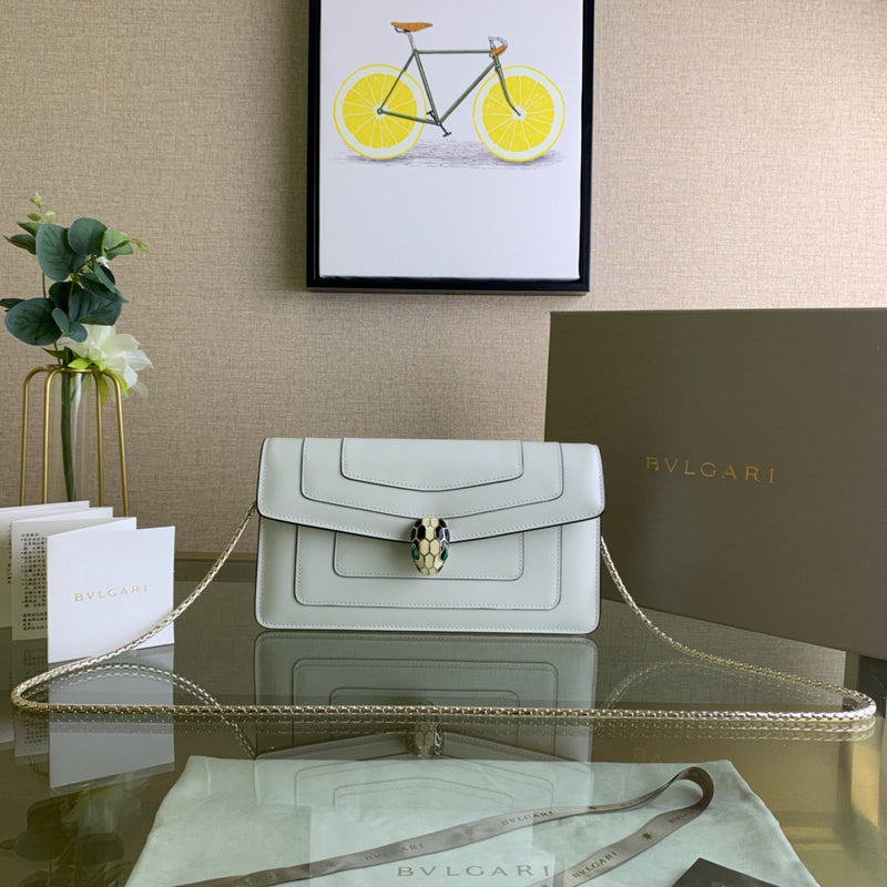 Classic Premium PU Leather Handbag - Everyday Elegance | Women's Everyday Carry Handbag #1672 - product detail shot (image 10) of designer-inspired handbag