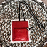 Side profile of chic premium women's handbag – women's premium purse