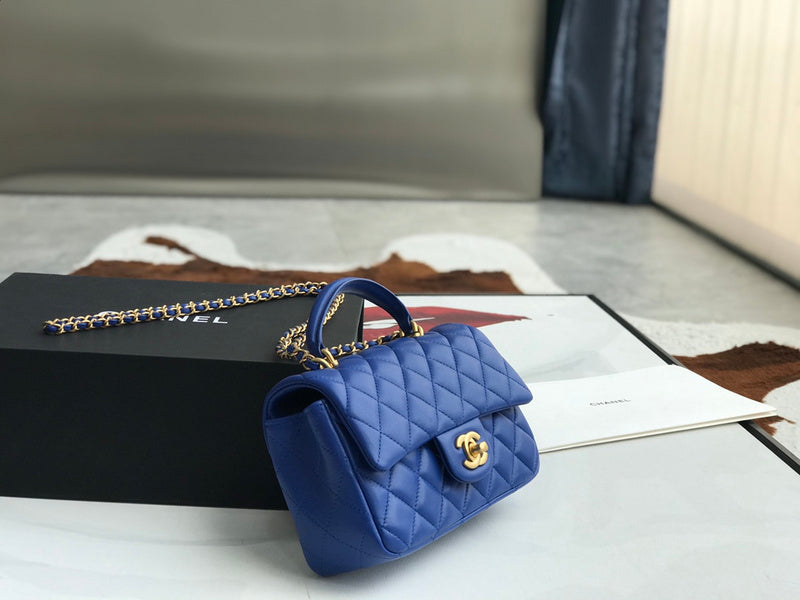  women's handbag, versatile design, view 5