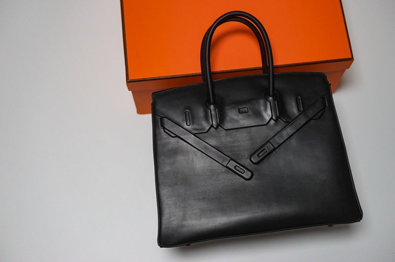 Chic bag shown from front angle