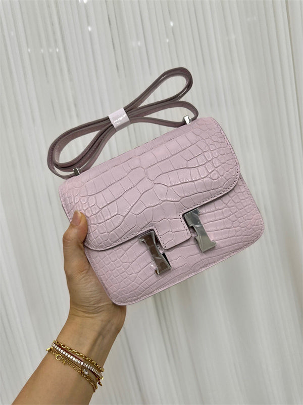  shoulder bag interior and compartment view