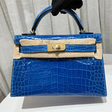  shopper bag interior and compartment view 15