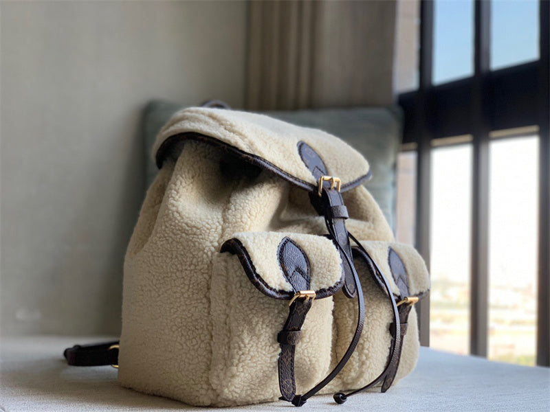  shopper bag interior and compartment view