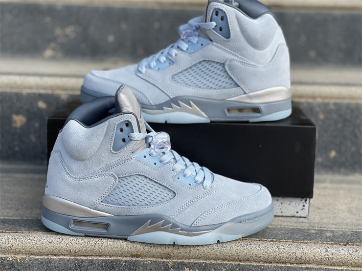 Nike Men's & Women's Iconic Street Trainers — Style 251 side view