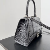 Zivas Charm Understated Luxury Statement Handbag (Modern Wardrobe Staple) – Full Silhouette