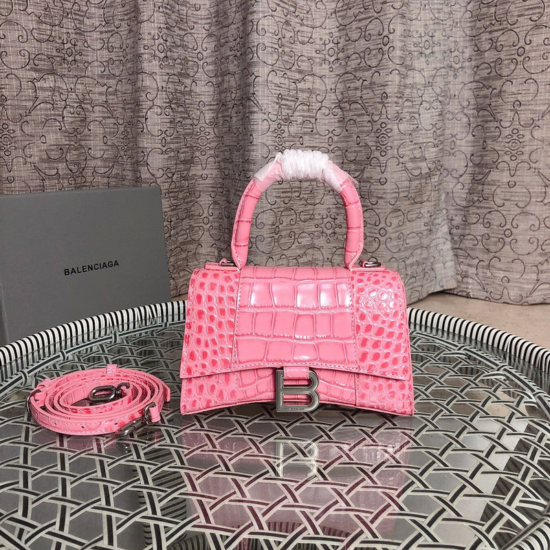 Close-up detail of structured classic women's handbag – women's luxury handbag