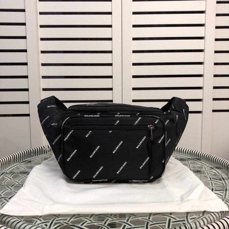 Side profile of polished chic women's handbag – women's premium purse