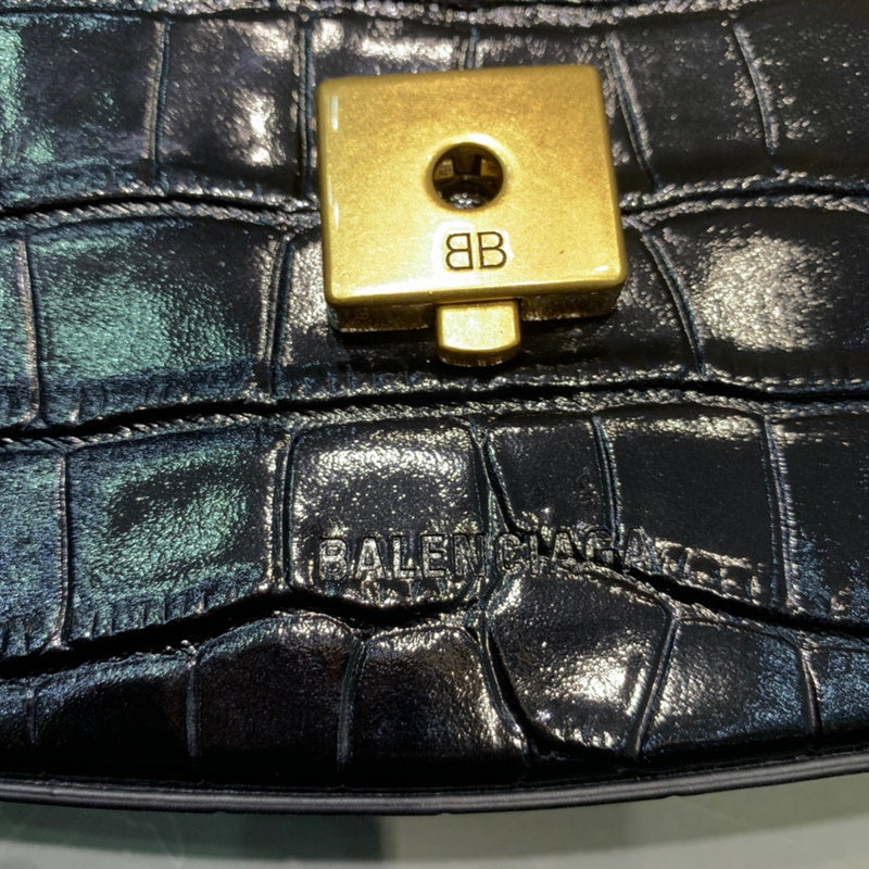 Chic Faux Leather Handbag - Premium Craftsmanship Detailing | Women's Statement Accessory #391 - texture close-up (image 9) of designer-inspired handbag