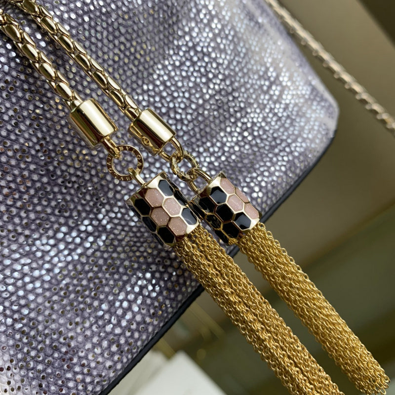 Sophisticated Premium PU Leather Handbag - Polished Finish | Women's Fashion Handbag #1706 - hardware and detail close-up (image 5) of designer-inspired handbag