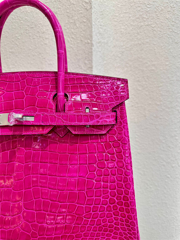  Refined carryall bag carried on shoulder 16