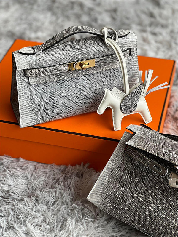  contemporary carryall bag detail view showing craftsmanship