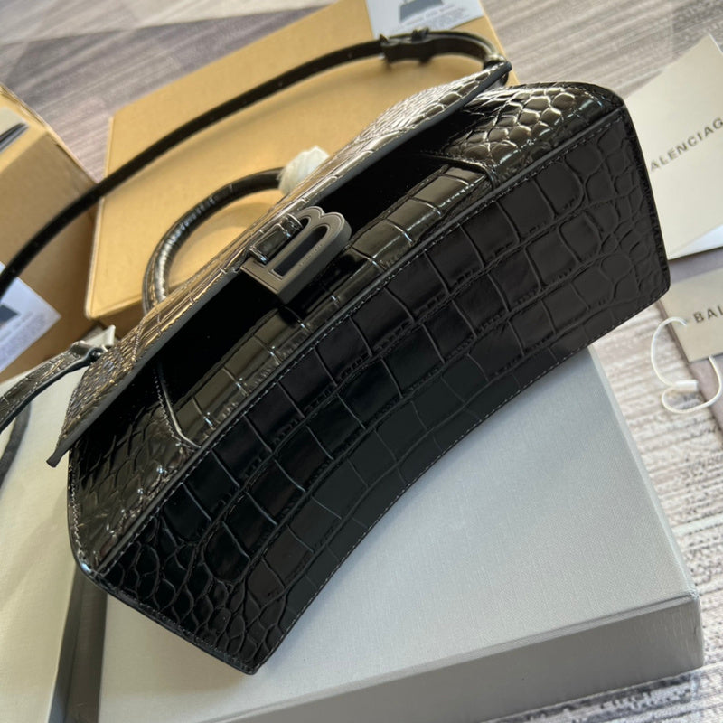 Interior view of structured elevated women's handbag – women's statement bag