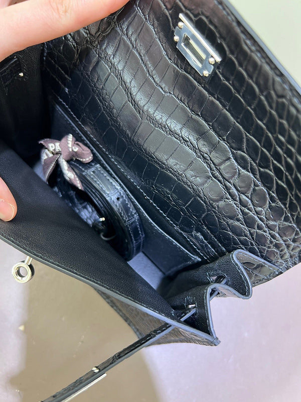 Considered bag women's premium everyday handbag