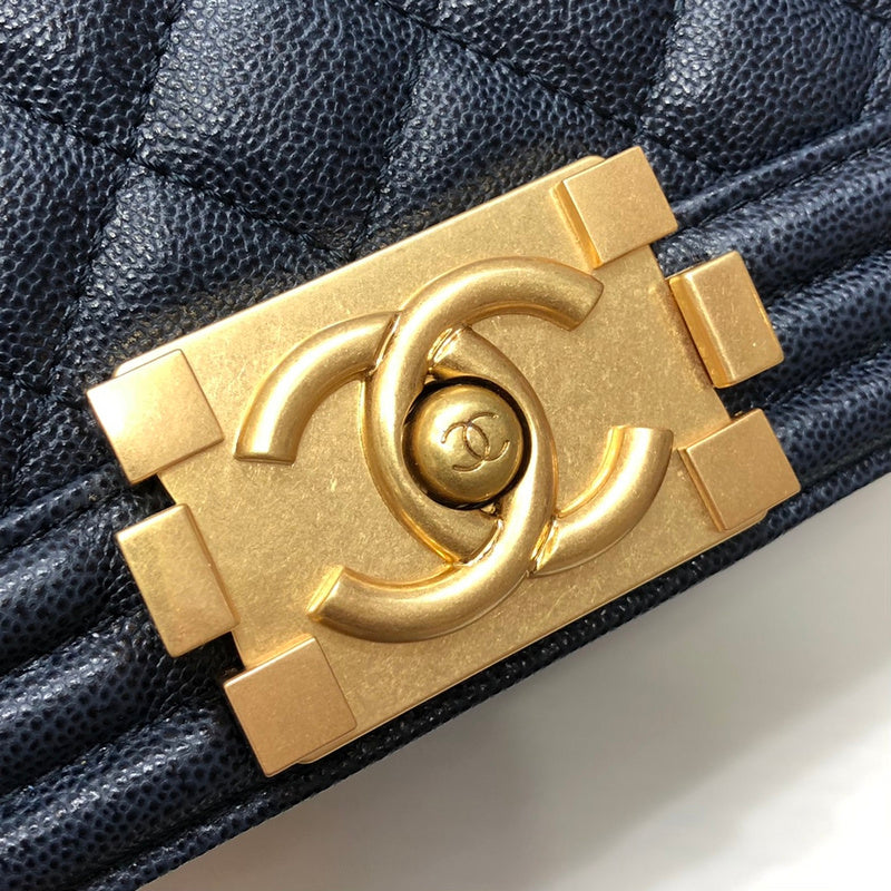  mid purse view 8
