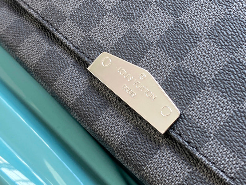 Close-up detail of polished chic women's handbag – women's luxury handbag