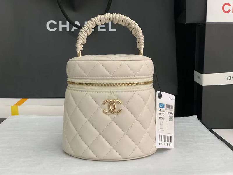 Zivas Charm Everyday Sophistication Luxury Handbag (Effortless Style Upgrade) – Interior View