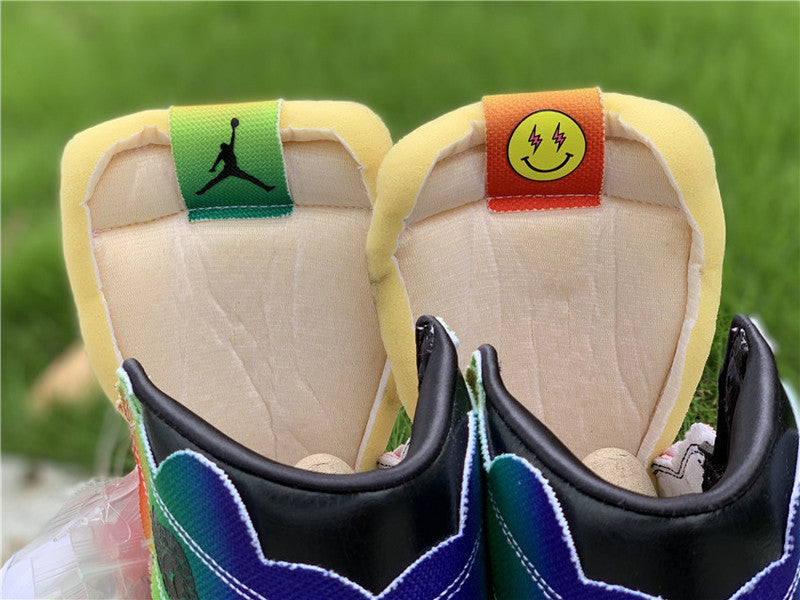 Nike Men's & Women's Premium Low-Top Trainers — Style 037 close-up view