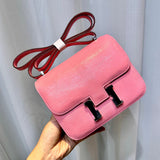  modern carryall bag detail view showing craftsmanship 14