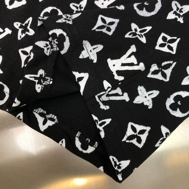 Full styled look of Louis Vuitton cotton t-shirt with tailored silhouette