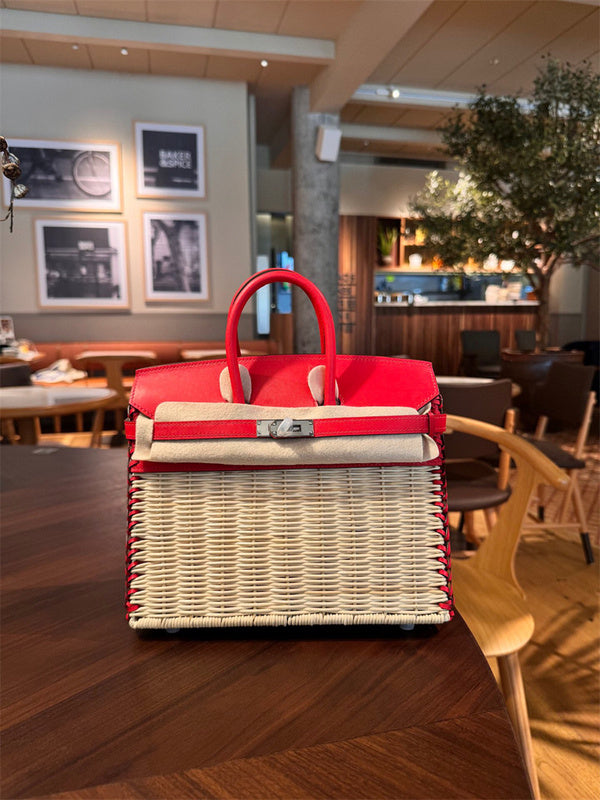 Fluid bag women's premium everyday handbag
