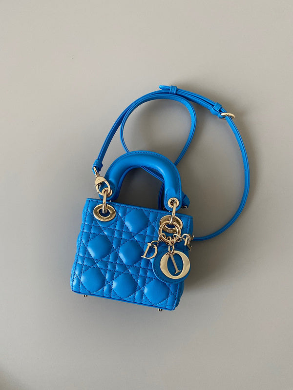 Interior view of structured signature women's handbag – women's designer-style accessory