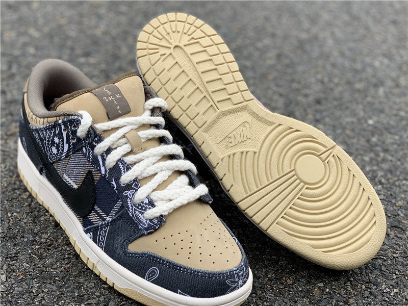 Nike Men's & Women's Premium Designer Sneakers — Style 022 hardware detail