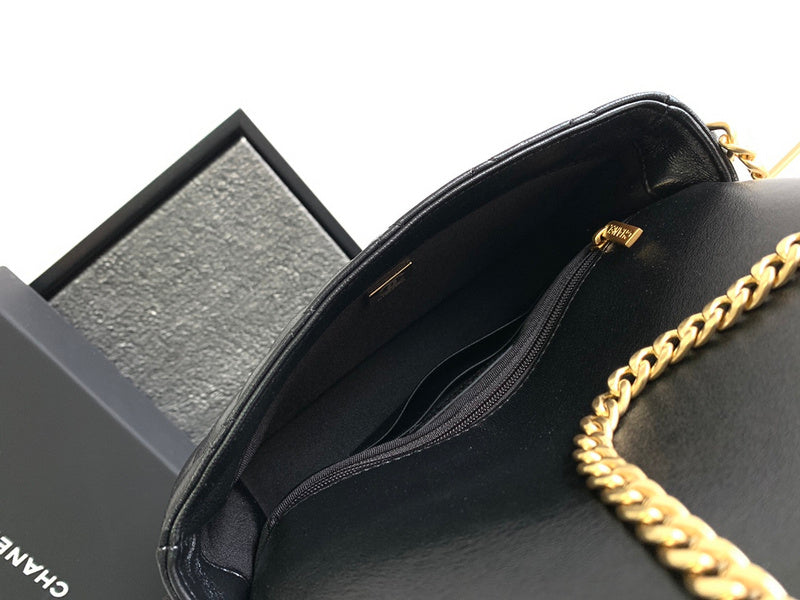  women's handbag, mid design, view 3