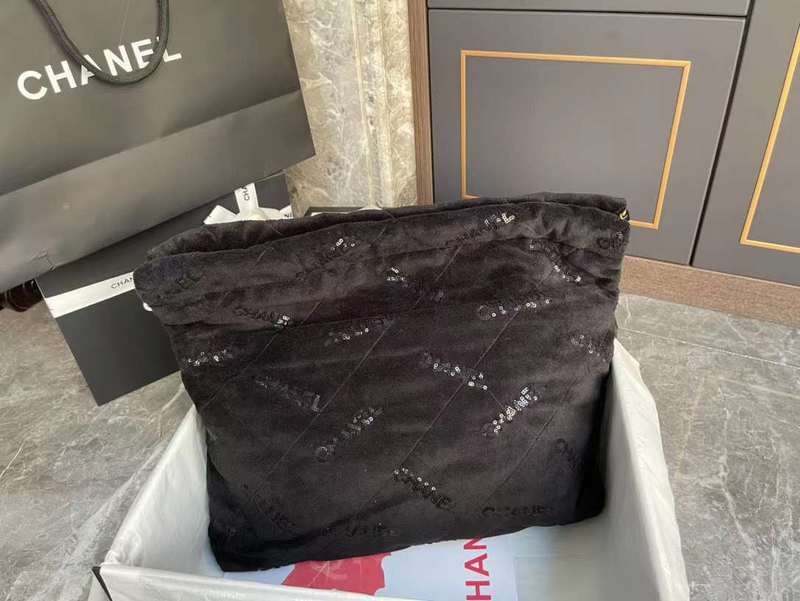 Zivas Charm Effortless Sophistication Everyday Handbag (Everyday Luxury Essential) – Interior View