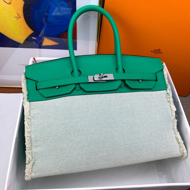 Interior view of everyday-ready premium bag