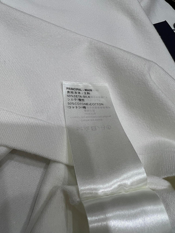 Side profile of Louis Vuitton cotton t-shirt with contemporary cut