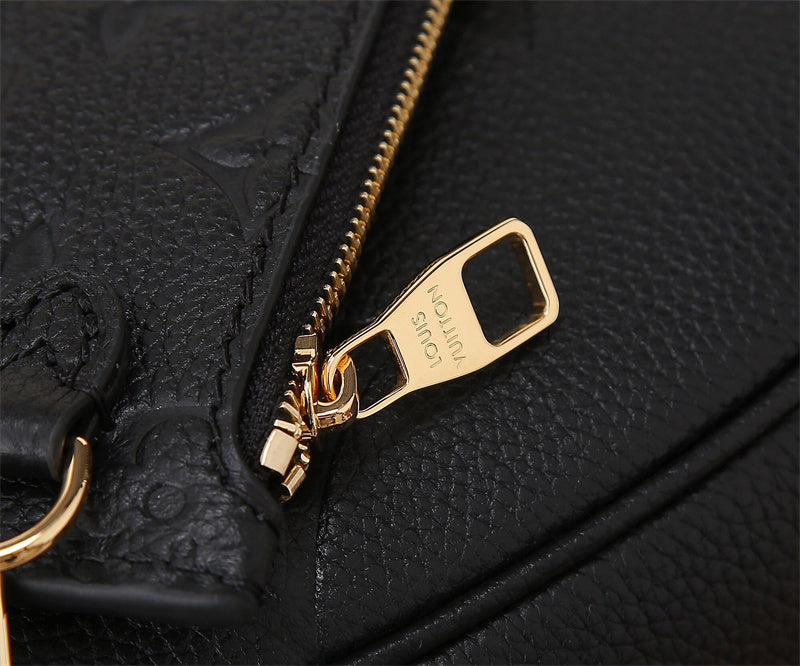 streamlined carryall bag styled with outfit