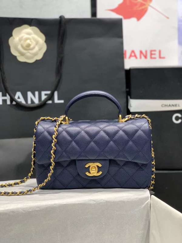 Zivas Charm Timeless Appeal Luxury Handbag (Polished Everyday Piece) – Styled Look