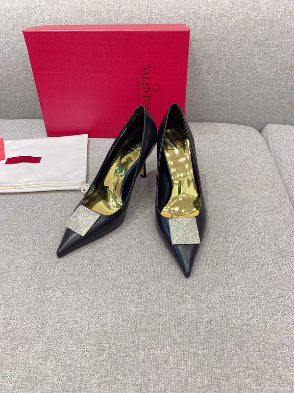 Side profile view of Valentino Garavani luxury piece style No.226