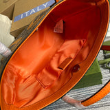 Handle and strap detail of everyday-luxe premium women's handbag – women's everyday handbag