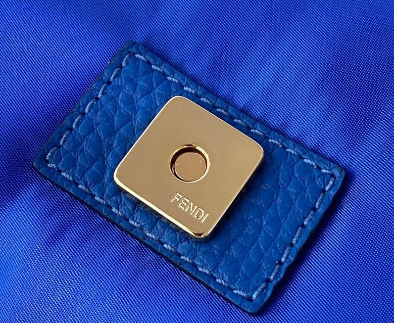 Ziva's Charm handbag – carry view (Standard Size)