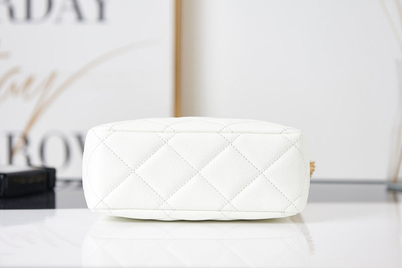  women's handbag, compact design, view 3